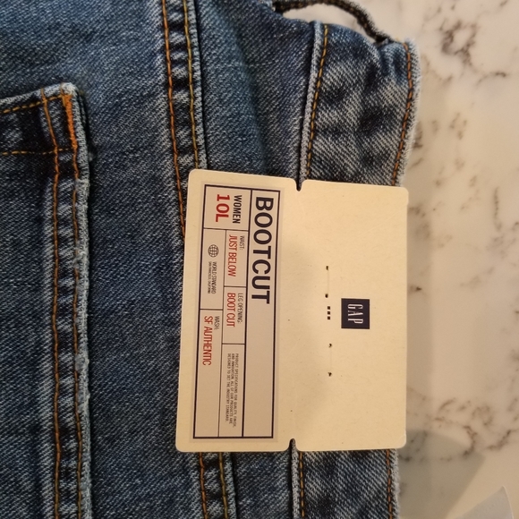 NWT Gap 10 Long Jeans  Sits Just Below Waist - Picture 8 of 8